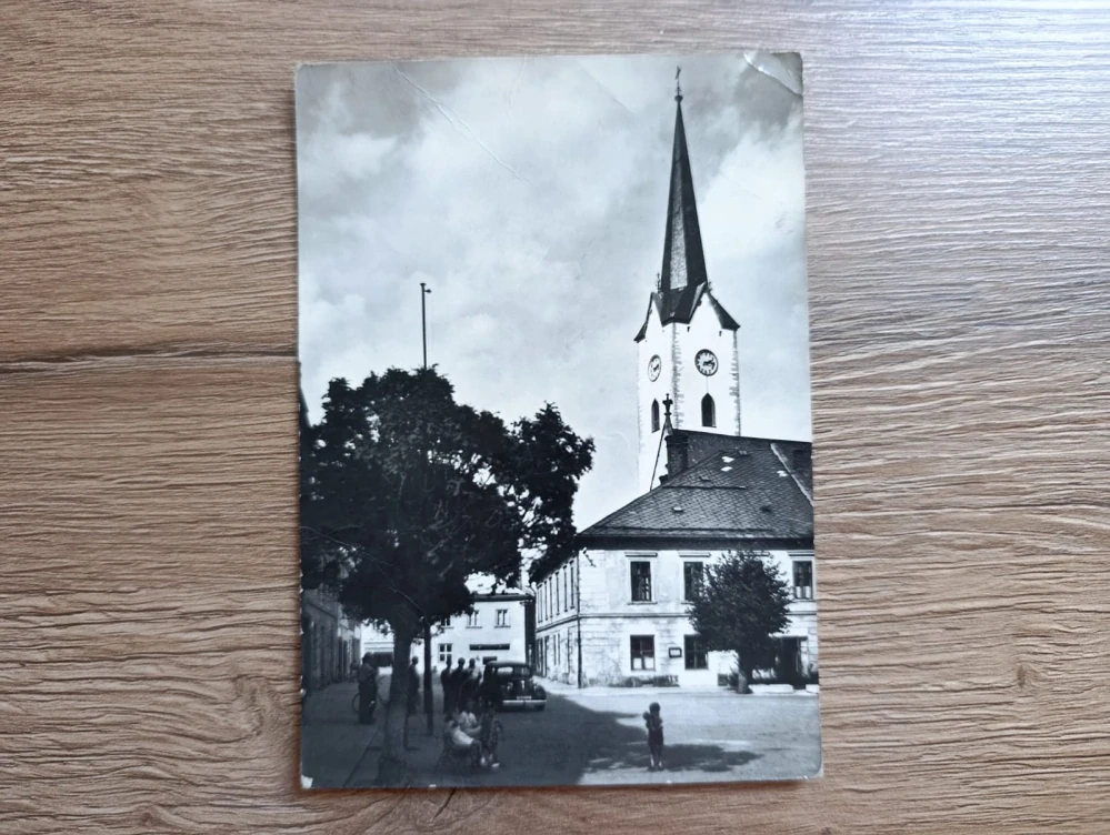 MOHELNICE u Zábřeha – náměstí K. Gottwalda, kostel – stará pohlednice