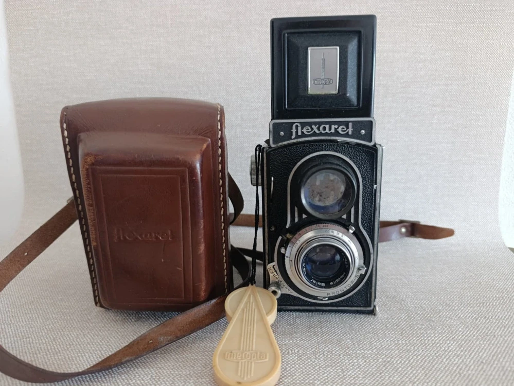 Starý fotoaparát Flexaret Meopta Belar 3,5/80 + pouzdro č. 41