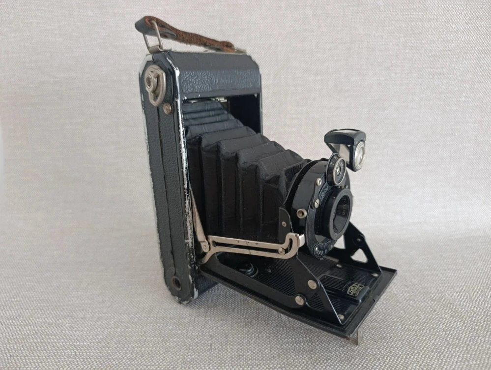 Zeiss Ikon 520/2 – Novar-Anastigmat 10,5 cm – starý měchový fotoaparát č.58