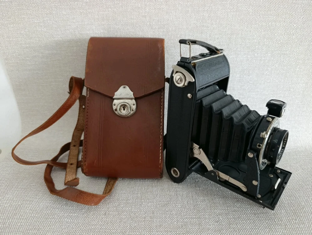 Starožitný měchový fotoaparát Voigtländer Bessa 6x9 + pouzdro č.86