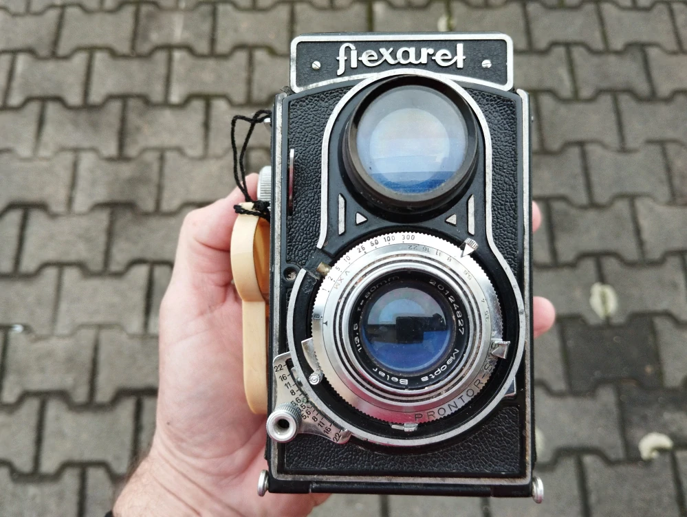 Starý fotoaparat Flexaret do sbírky nebo k dekoraci