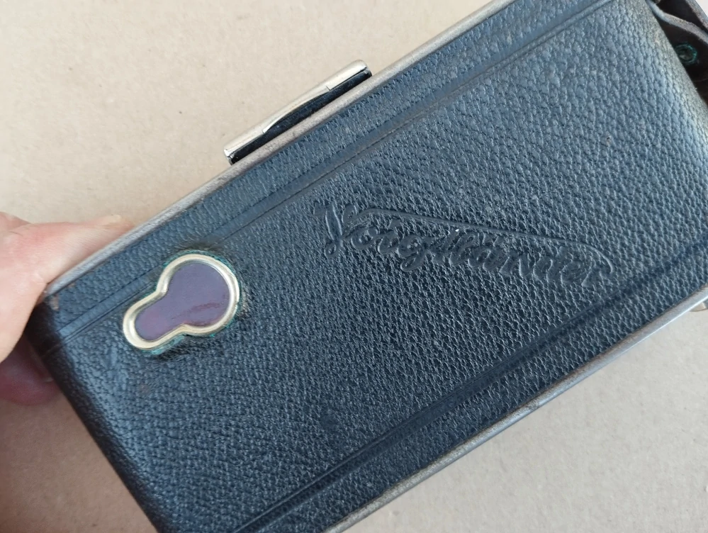 Starý měchový fotoaparát Voigtlander Bessa + poudro