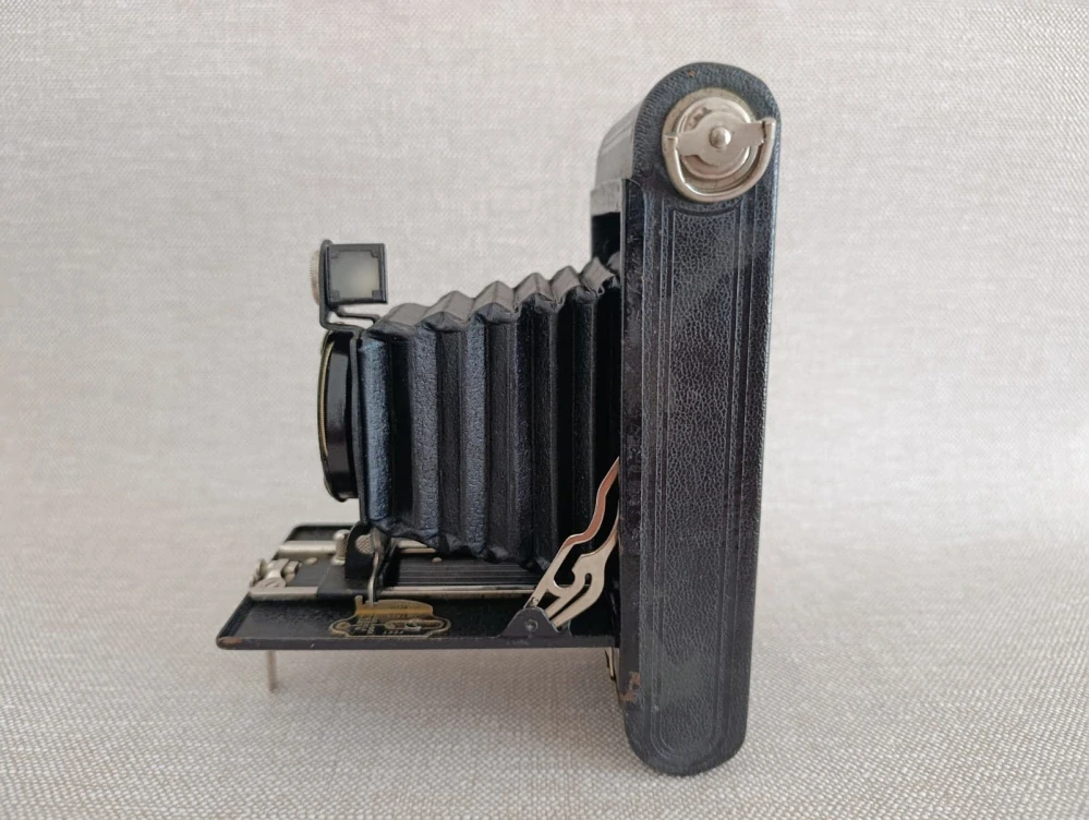 Historický Kodak No. 2 Folding Cartridge Hawkeye Model C