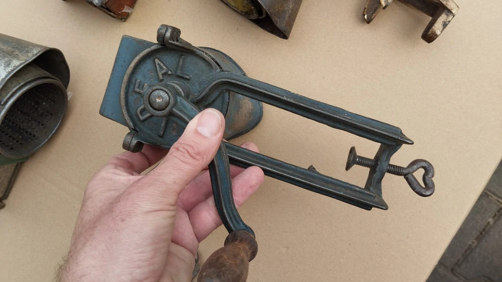 Staré mlýnky na díly, opravu