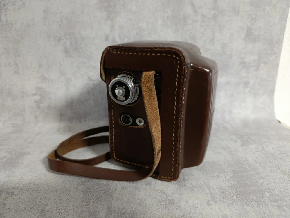 Starý fotoaparát Flexaret IV hezky zachovalý s pouzdrem