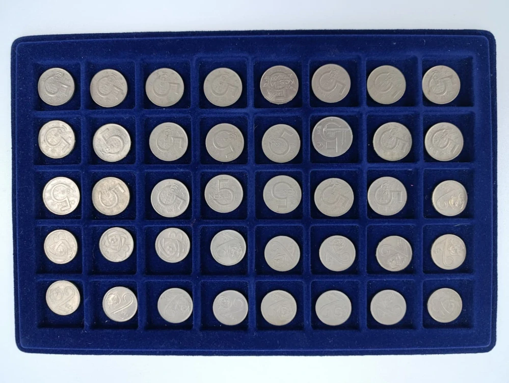 Sbírka mincí Československo + plata na mince konvolut Kčs