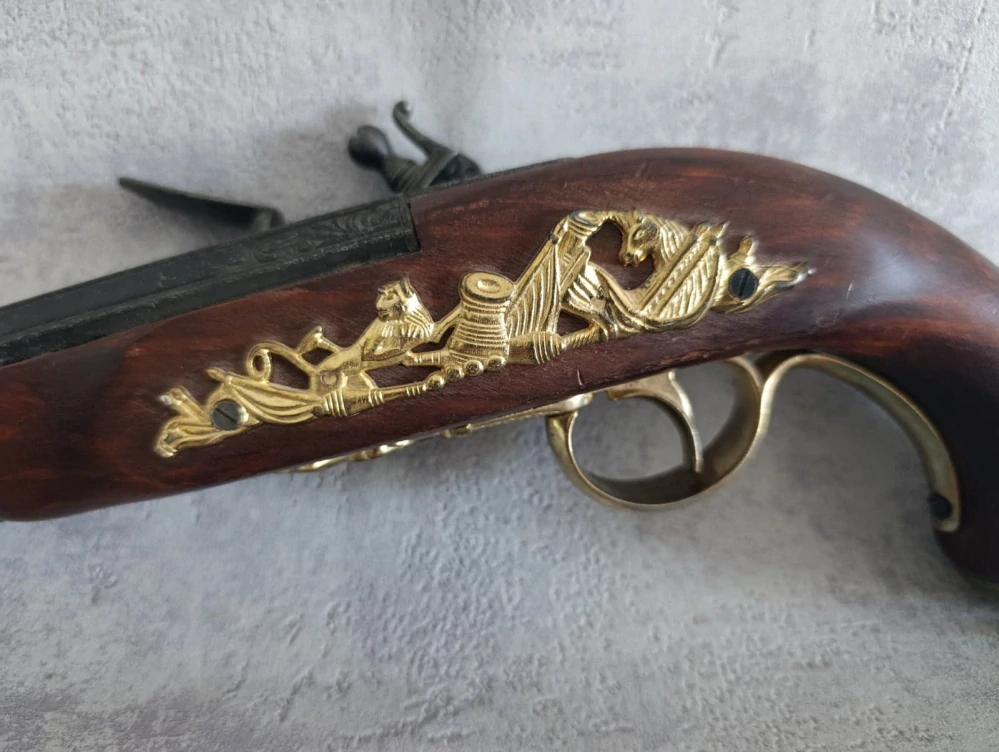 Stará replika bambitky, velice zachovalá, 39cm