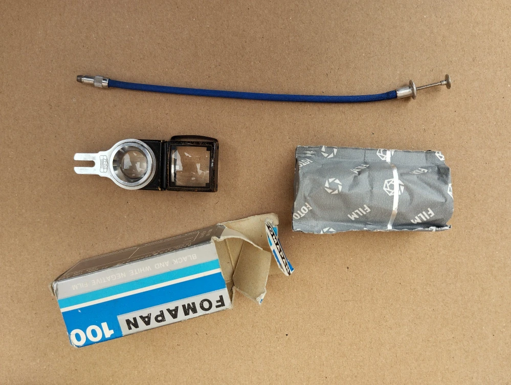 Zeiss Ikon 515/2 – Novar Anastigmat 4,5/11 cm + příslušenství č.55