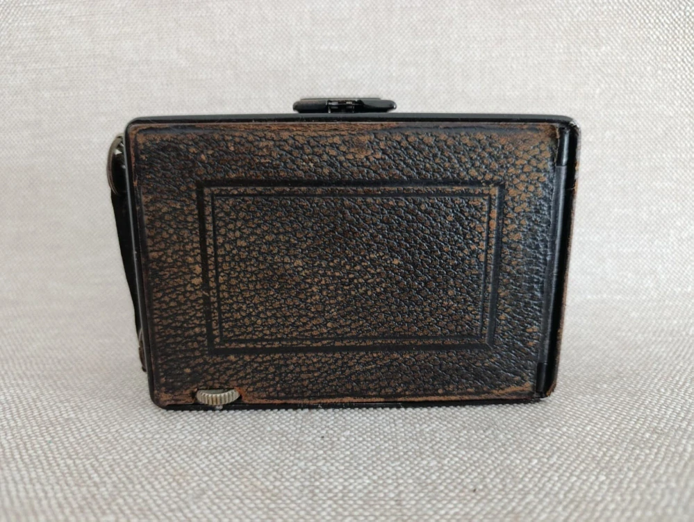 Starý měchový fotoaparát Rodenstock Eurynar 4,5/10,5 Compur č.67