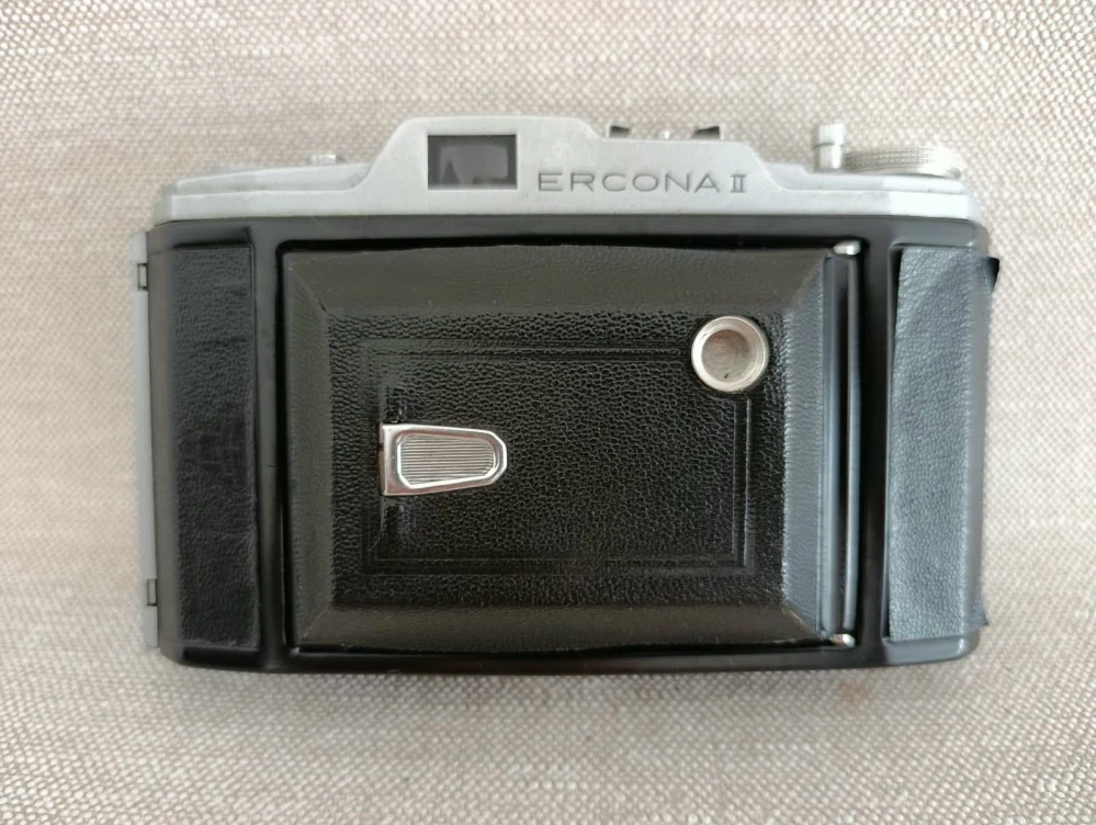Starý fotoaparát Ercona II Tessar 3,5/105 Carl Zeiss Jena – velmi zachovalá č.83