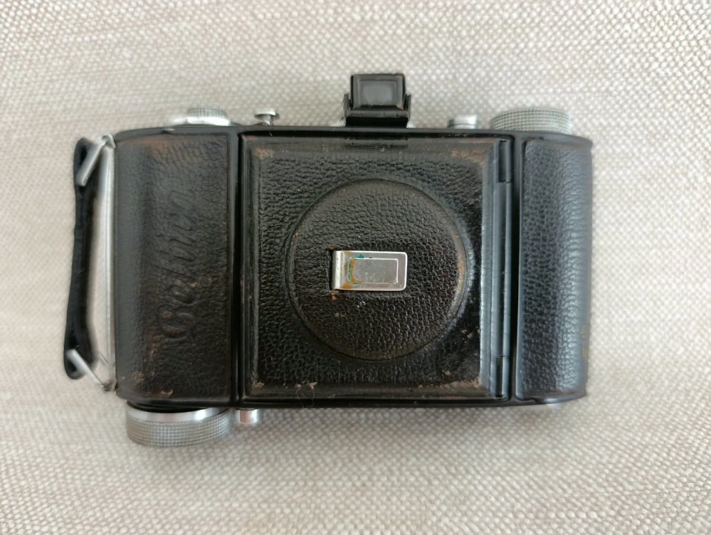 Historický měchový fotoaparát Bettina – Zeiss Tessar 3,5/50 Cudor č.87