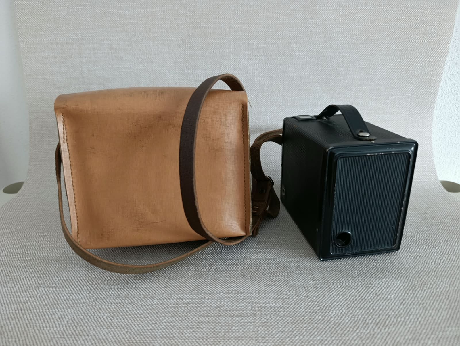 Historický fotoaparát AGFA-BOX + původní pouzdro