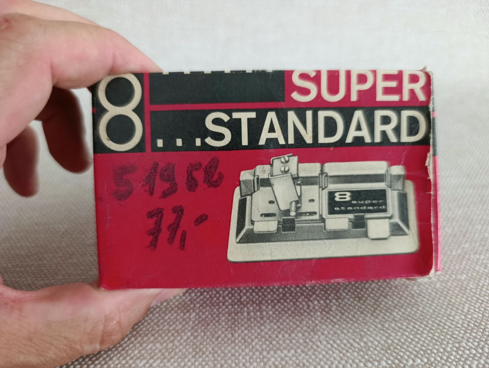Meopta Super-Standard 8 – lepička filmů + Exposimet