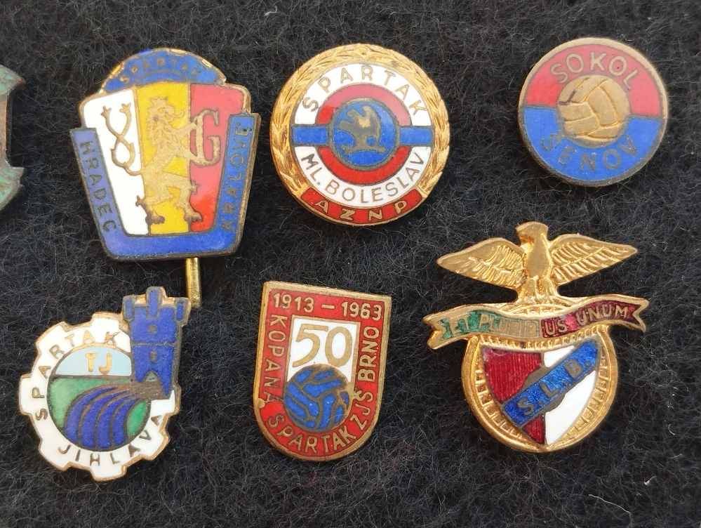 10ks sportovní odznaky fotbal aj. sada č.2