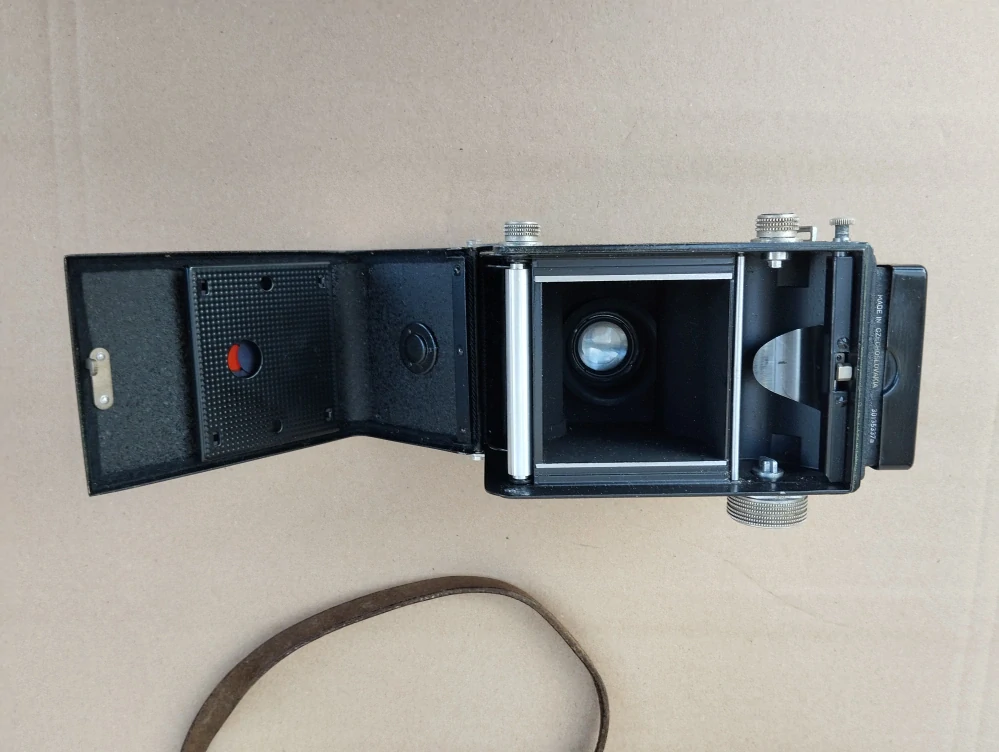 Starý fotoaparát Flexaret s kož.pouzdrem