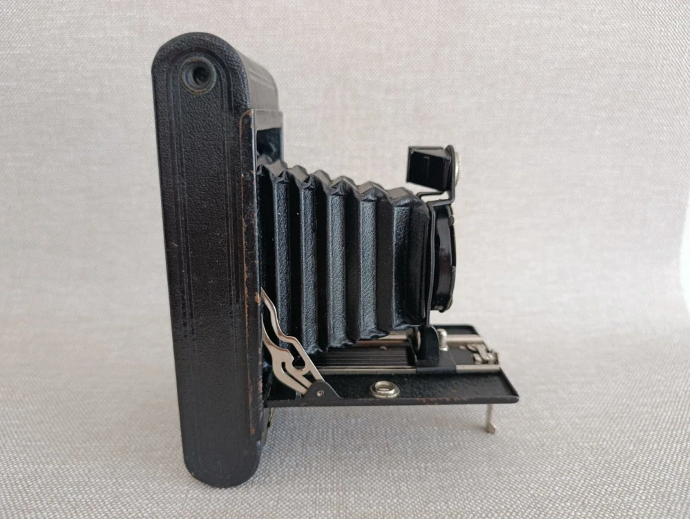 Historický Kodak No. 2 Folding Cartridge Hawkeye Model C