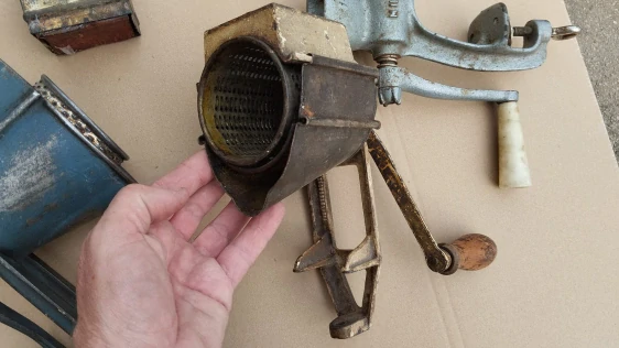 Staré mlýnky na díly, opravu