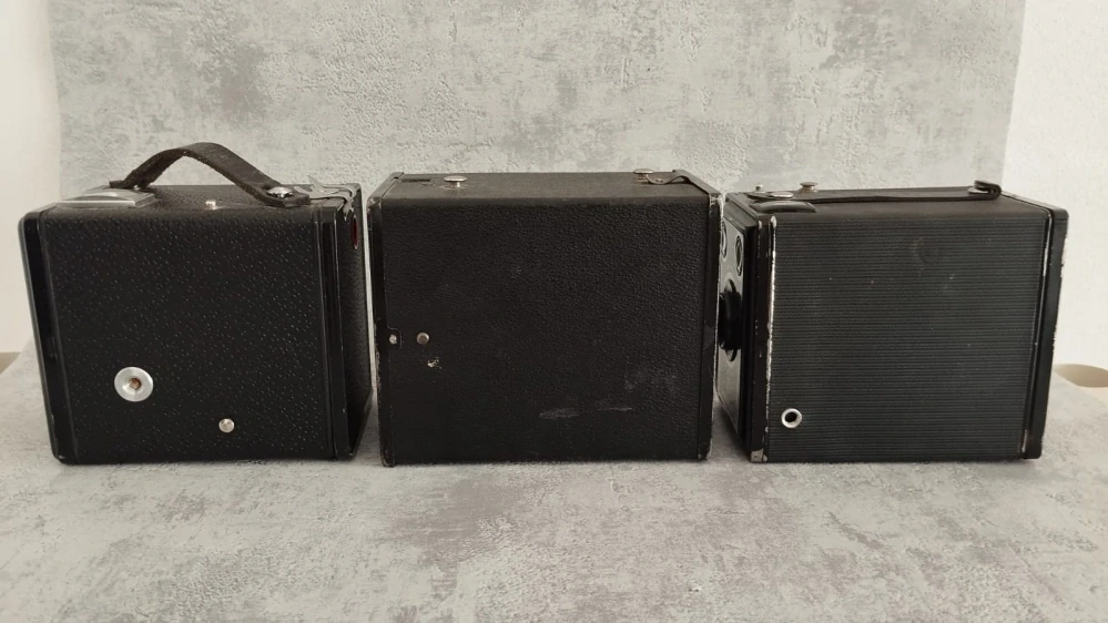 3ks staré historické fotoaparáty do sbírky, dekorace