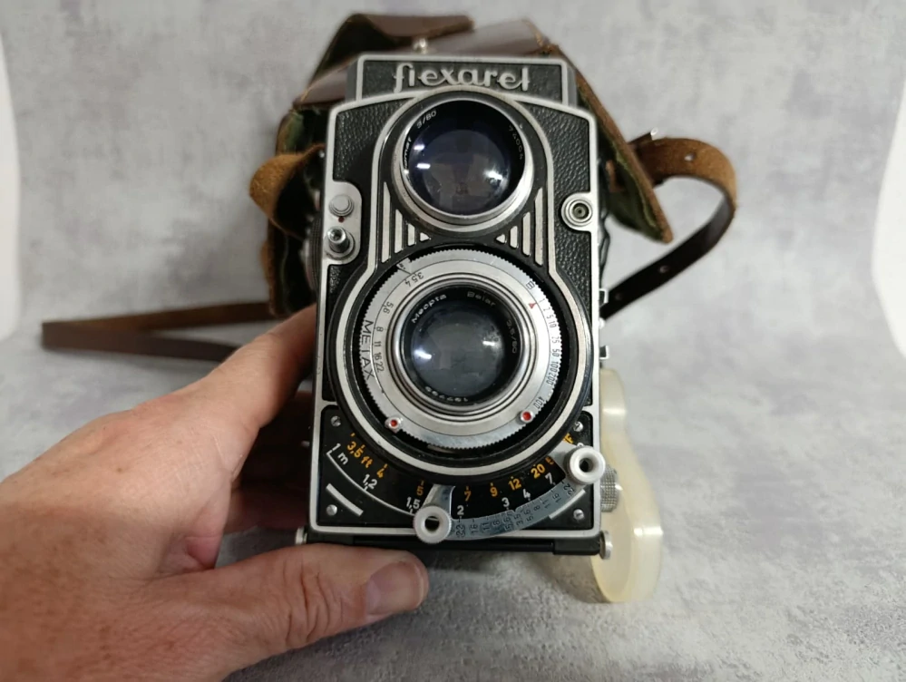 Starý fotoaparát Flexaret IV hezky zachovalý s pouzdrem