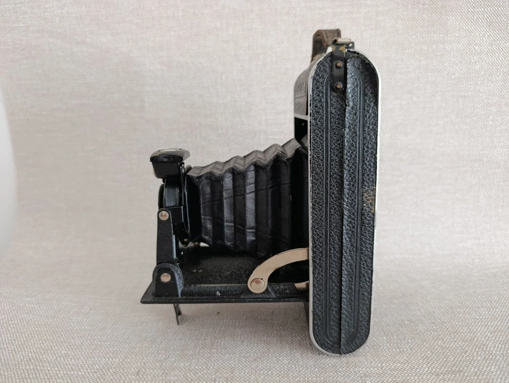 Starý měchový fotoaparát Voigtländer – Voigtar 1:7,7 - č.62