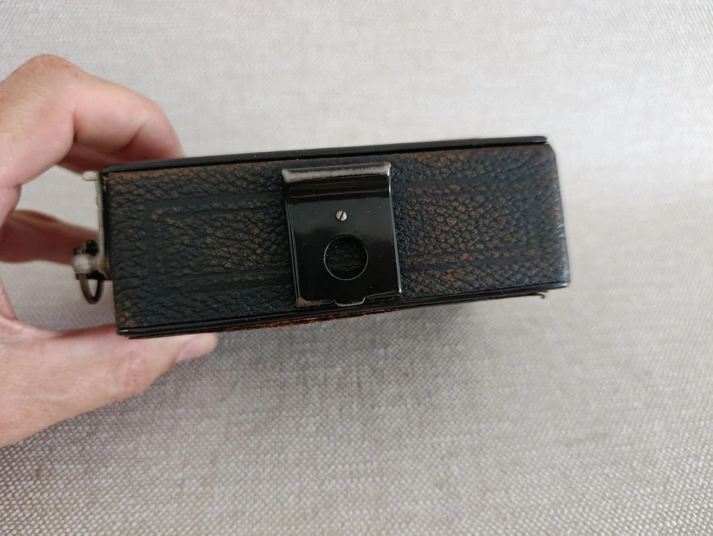 Starý měchový fotoaparát Rodenstock Eurynar 4,5/10,5 Compur č.67