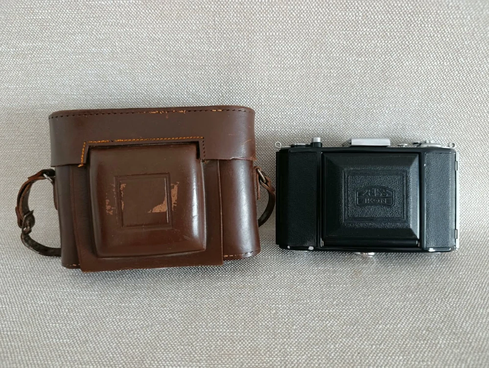 Historický měchový fotoaparát Zeiss Ikon Nettar s pouzdrem   č.78