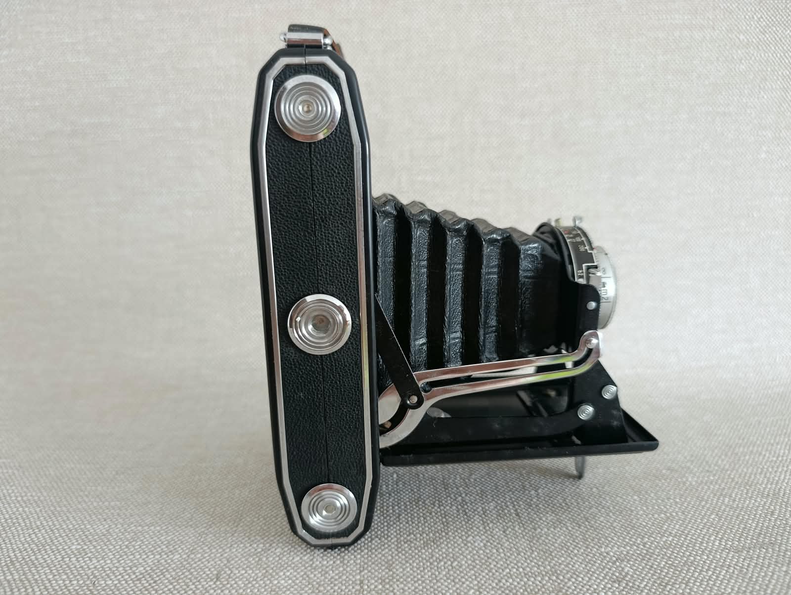Starý měchový fotoaparát Zeiss Ikon Novar-Anastigmat 6,3/105 Vero + orig. pouzdro č.102