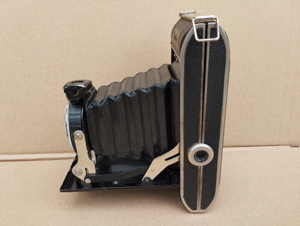 Starý fotoaparát BALDA Compur