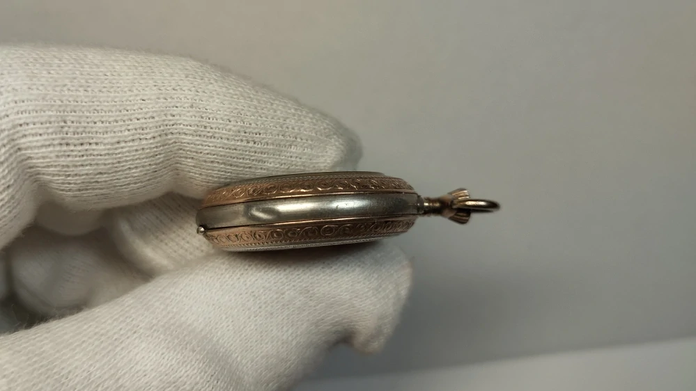 Starožitné celostříbrné pěkně kapesní dámské hodinky jeptišky (nejdoucí)