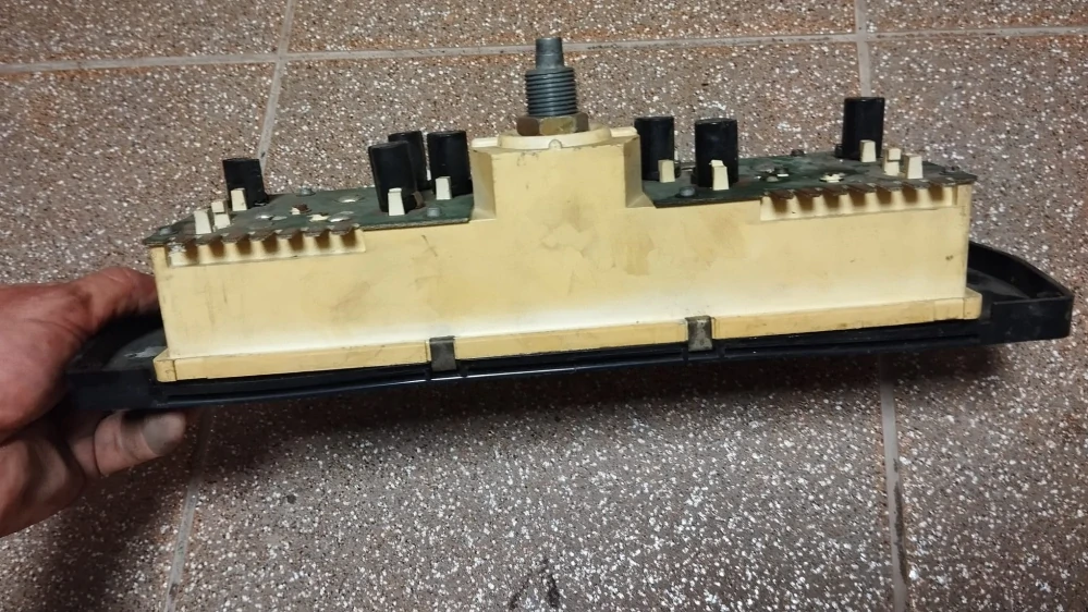 Přístrojová deska, palubní deska, tachometr na Škoda 