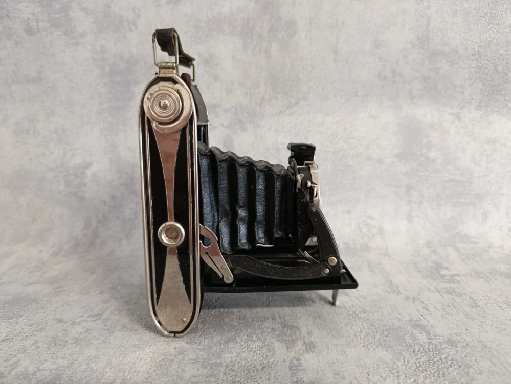 Historický měchový fotoaparát Agfa Billy Record