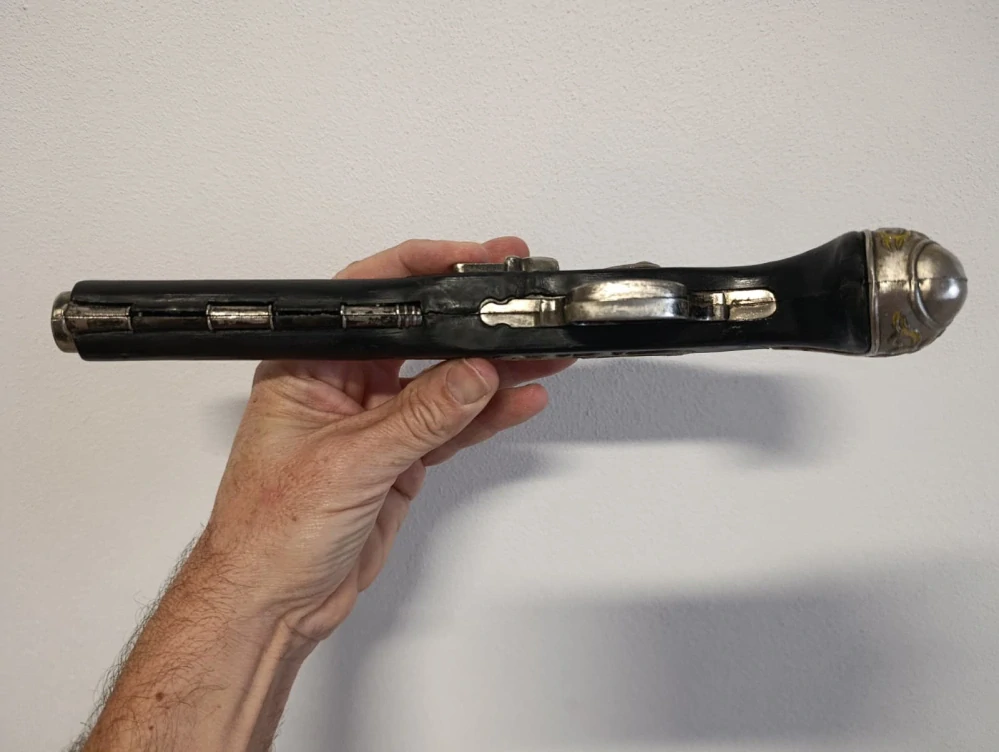 Replika křesadlové pistole