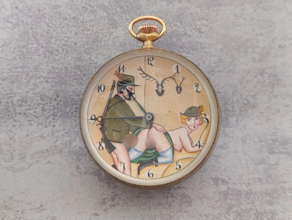 Starožitné hodinky DOXA ve skleněné kouli – erotický myslivecký motiv, Švýcarsko cca 1920–1930, rarita