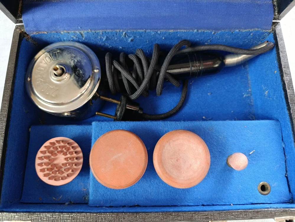 ELEKTRO-WIBRON – elektrický vibrační masážní přístroj (1935) + zarucni list a návod