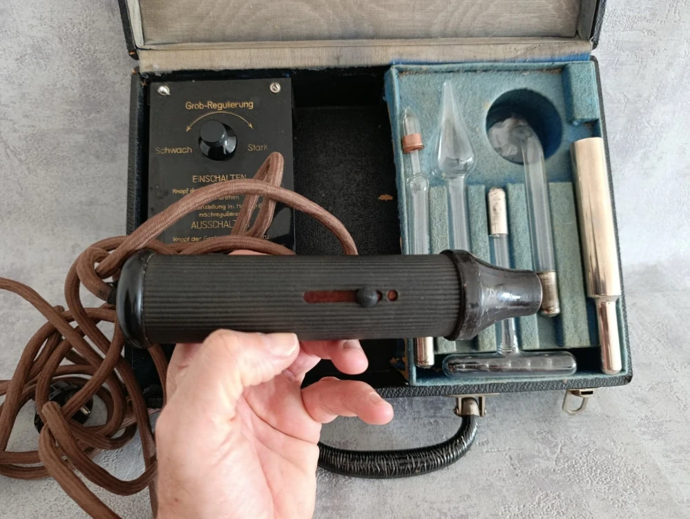 Vysokofrekvenční přístroj Radiostal 1930-35    -- JEN OSOBNĚ ---