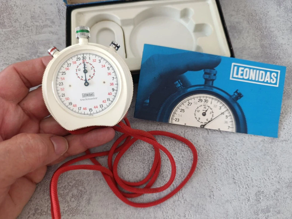 Vintage stopky Leonidas (Heuer) Trackmaster – Švýcarsko, originální krabička + návod, funkční