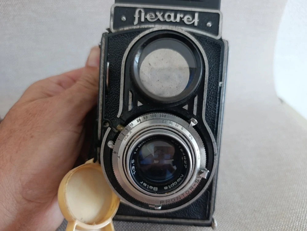 Starý fotoaparát Flexaret Meopta Belar 3,5/80 + pouzdro č. 41