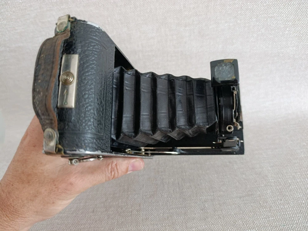 Starý měchový fotoaparát Voigtländer – Voigtar 1:7,7 - č.62