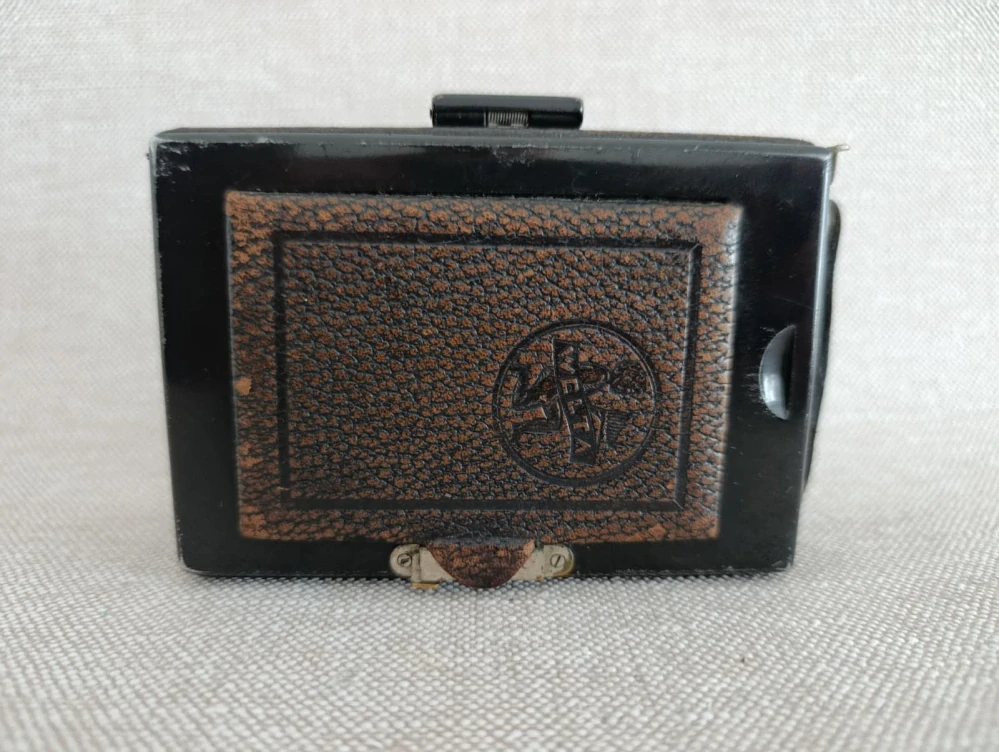 Starý měchový fotoaparát Rodenstock Eurynar 4,5/10,5 Compur č.67