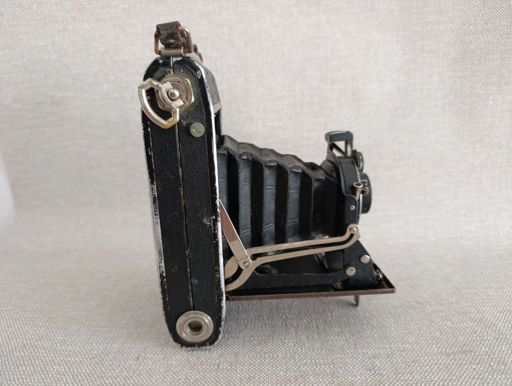 Historický měchový fotoaparát Zeiss Ikon Ikonta – Novar-Anastigmat 4,5/10,5 cm   č.73