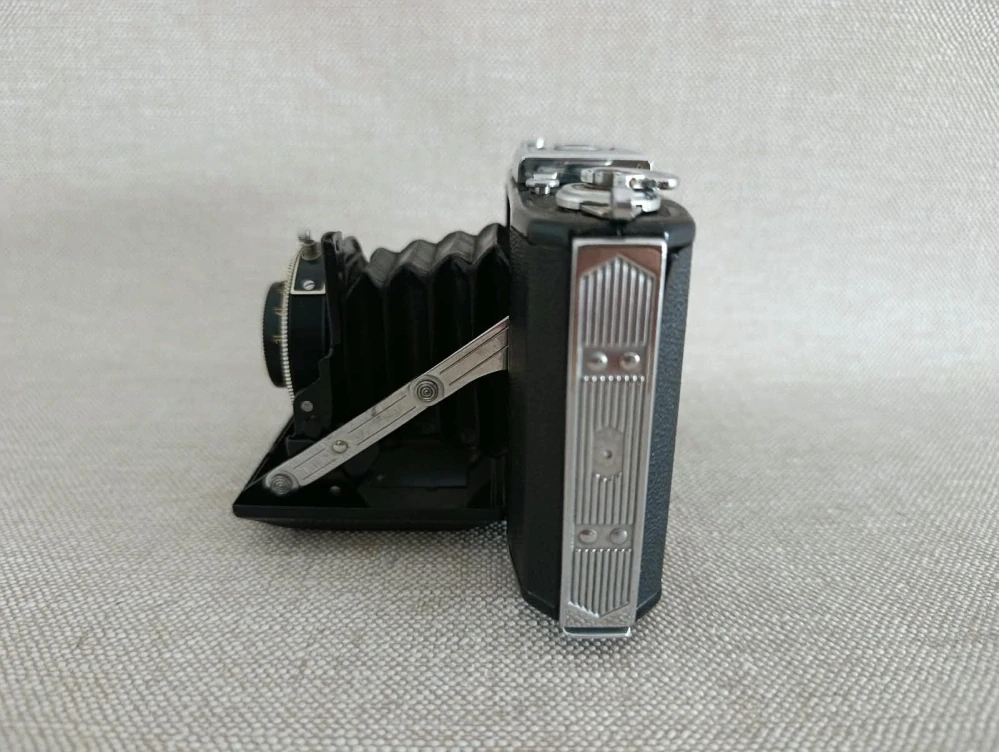 Historický měchový fotoaparát Zeiss Ikon Nettar s pouzdrem   č.78
