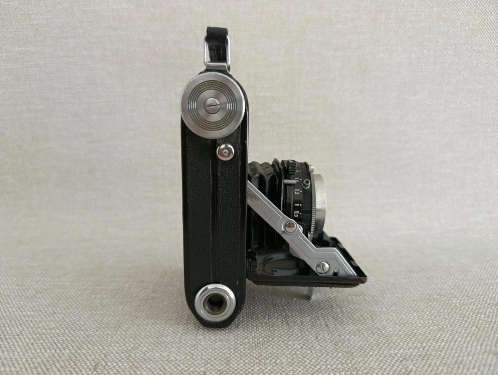 Historický měchový fotoaparát Bettina – Zeiss Tessar 3,5/50 Cudor č.87