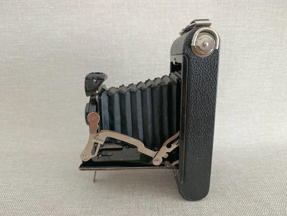 Starožitný Kodak zřejmě No. 1 Autographic Special + pouzdro + filmy č.89