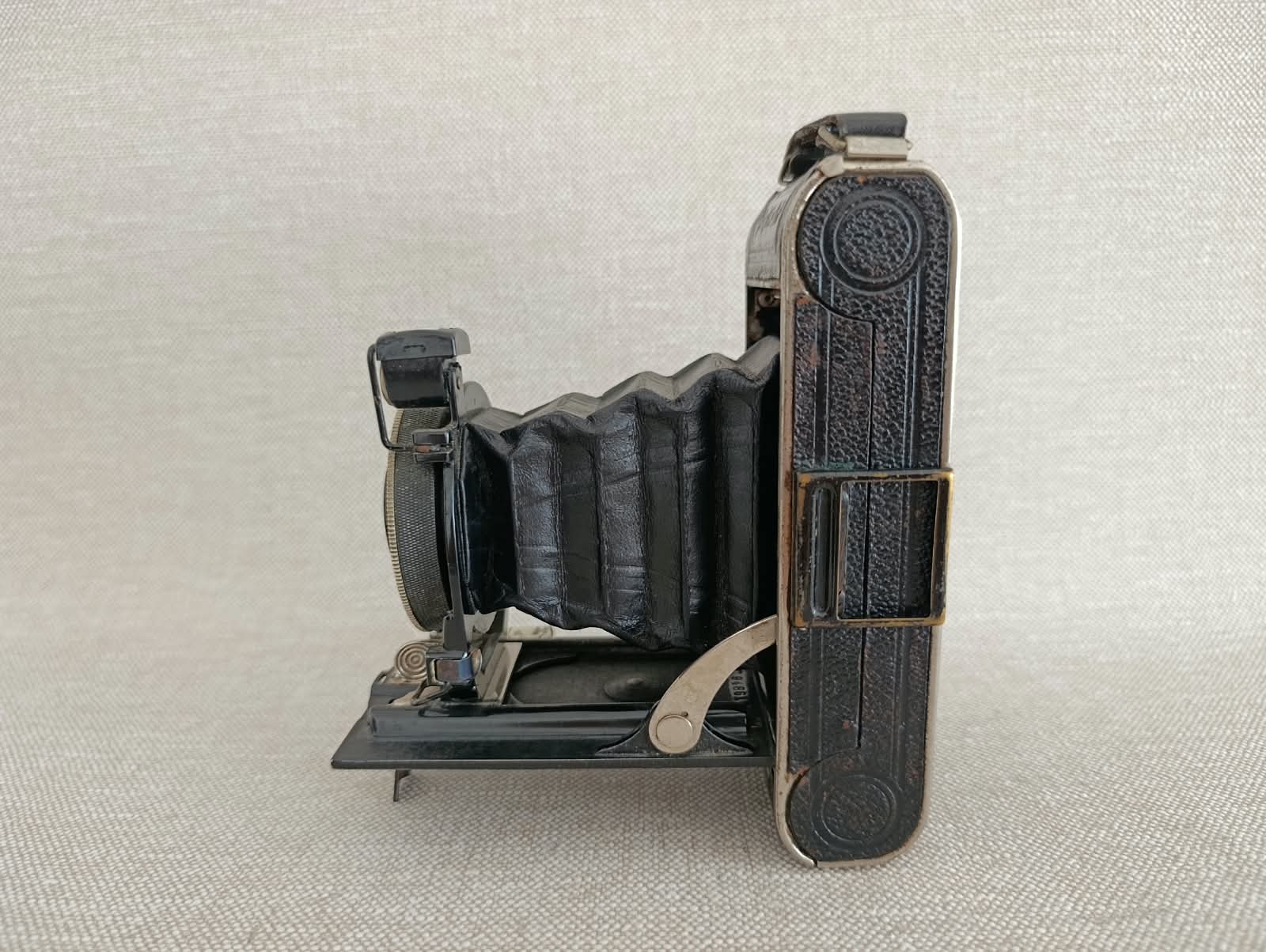 Voigtländer Skopar 4,5/10,5 Compur – na opravu/dekoraci č.100