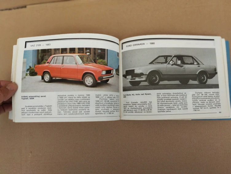 Dvě zajímavé knihy o starých autech, veteráni  - Komisní prodej -