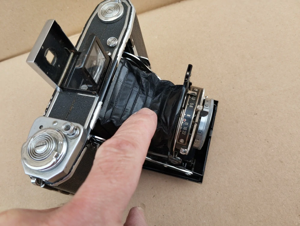 Starý fotoaparát Zeiss Ikon