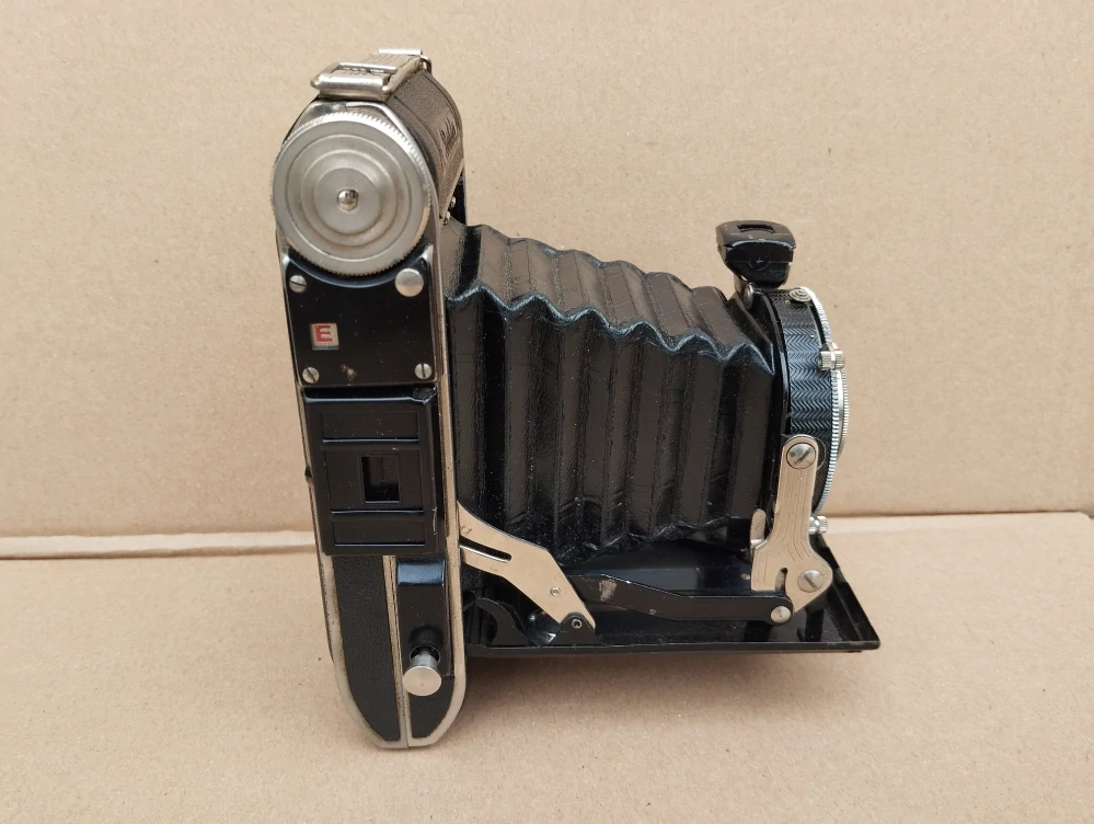 Starý fotoaparát BALDA Compur