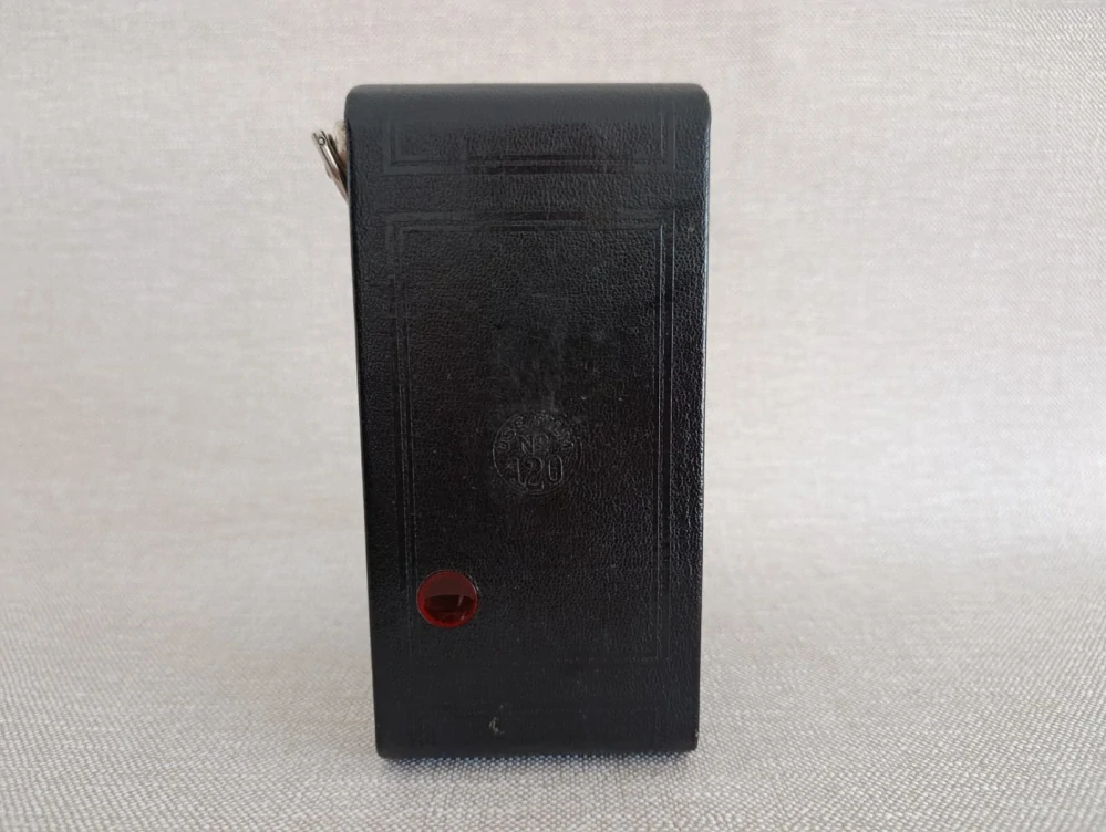 Historický Kodak No. 2 Folding Cartridge Hawkeye Model C