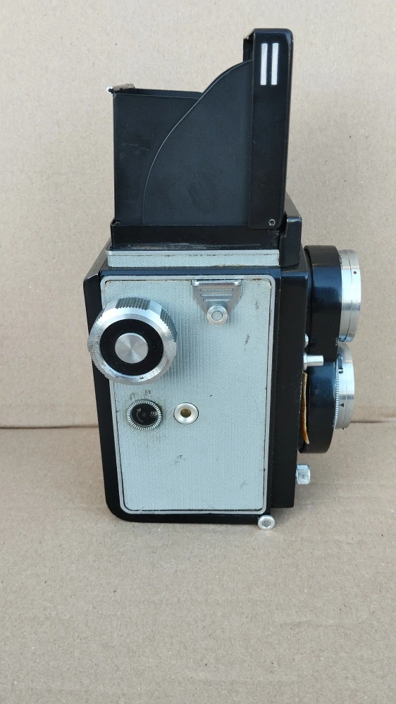 Starý fotoaparat FLEXARET 6 s kož.obalem, krytkou.