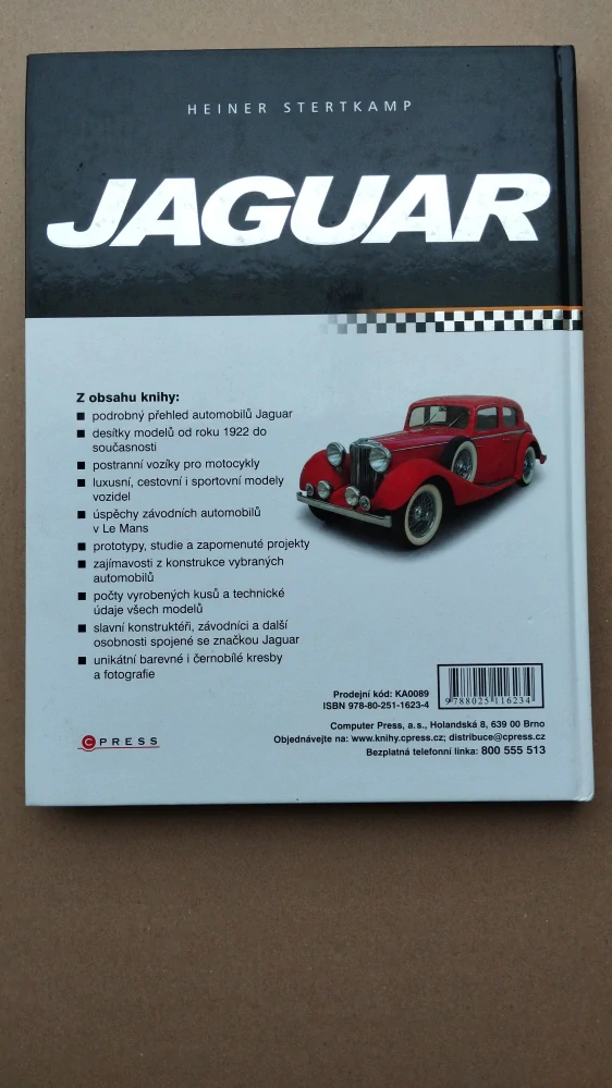 Kniha JAGUAR pro fandy značky